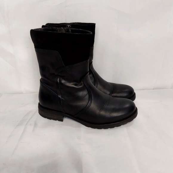 Umberto Raffini Uma Boots - Picture 3 of 13